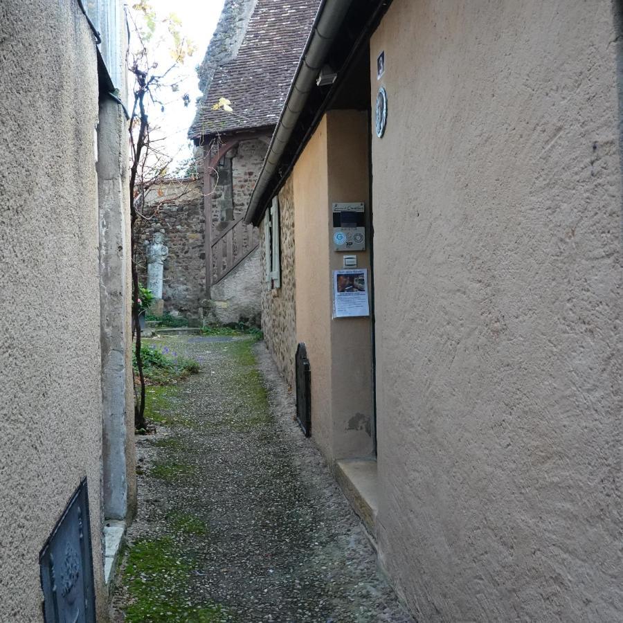 Appart' De La Collegiale Bourbon-Lancy Bagian luar foto