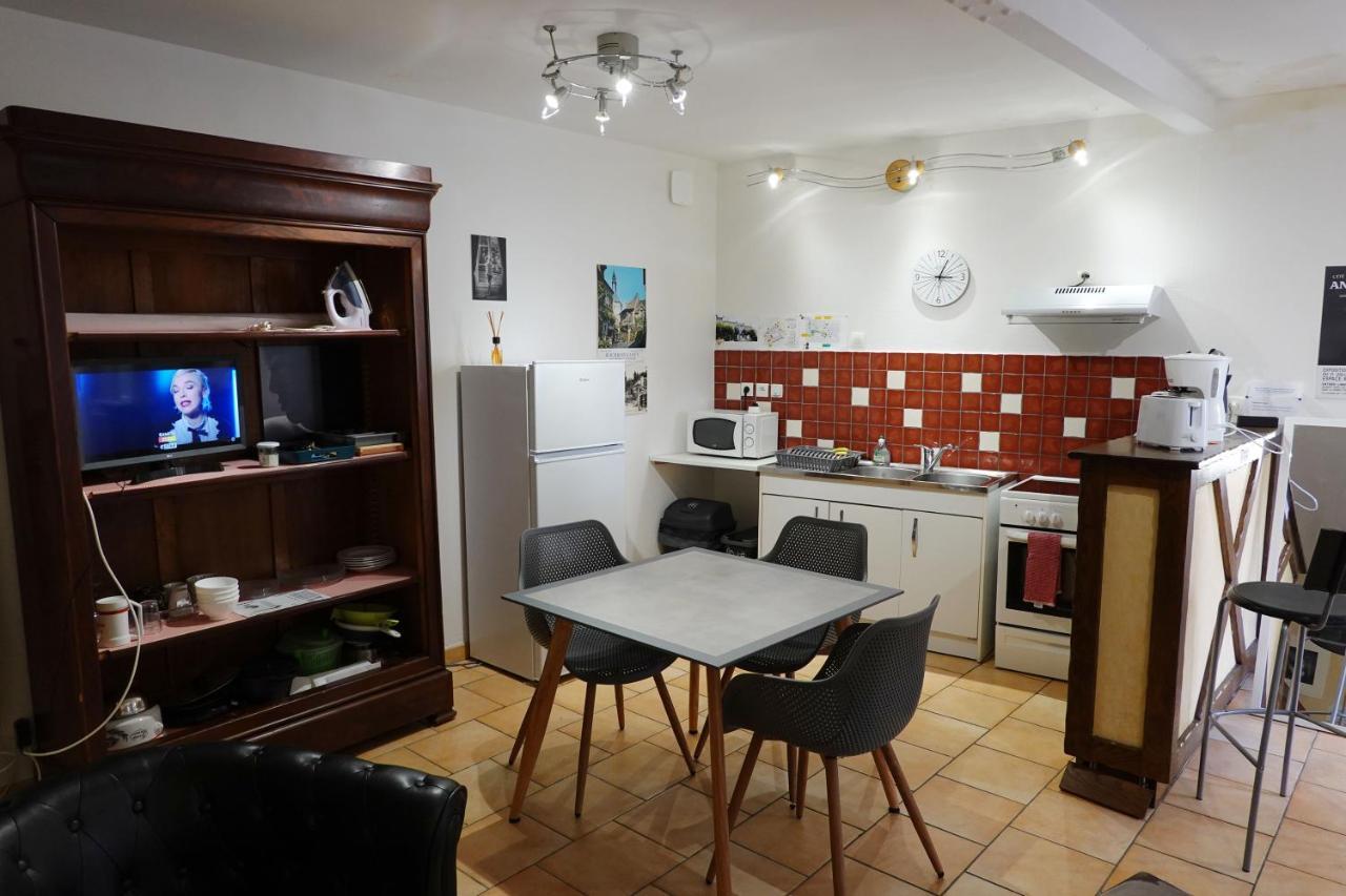 Appart' De La Collegiale Bourbon-Lancy Bagian luar foto